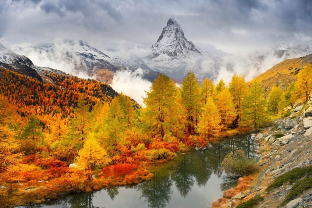 แมทเธอฮอร์น (Matterhorn) ที่เที่ยวใบไม้เปลี่ยนสีในสวิตเซอร์แลนด์