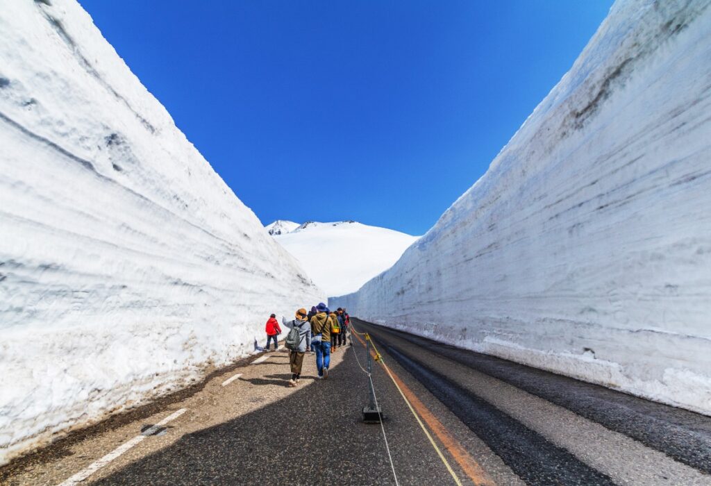 Snow wall, Japan Alps