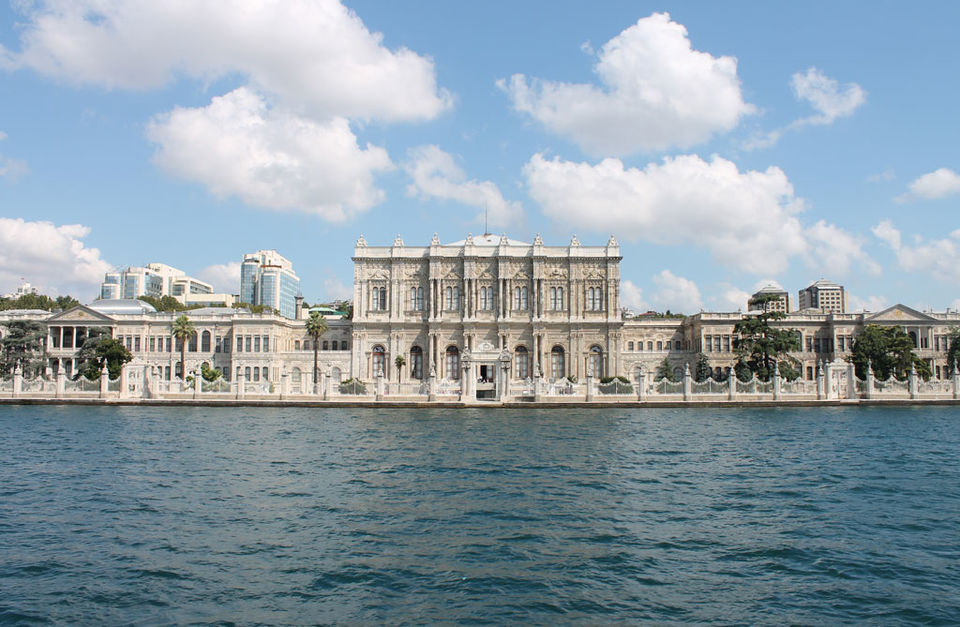 Dolmabahce_Palace
