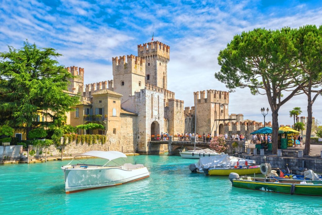 เมืองซีร์มิโอเน่ (Sirmione)